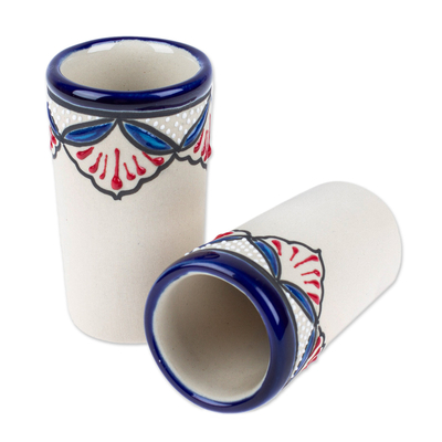 Tequila-Becher aus Keramik, (Paar) - Paar handgemalte Tequila-Keramikbecher im Talavera-Stil