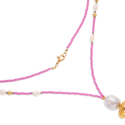 Collar largo en forma de Y con perlas cultivadas y detalles dorados - Collar en Y con cuentas y perlas cultivadas con detalles dorados y borla