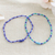 Stretch-Armbänder aus Glasperlen, (2er-Set) - Set aus zwei blauen und türkisfarbenen Stretch-Armbändern mit Glasperlen