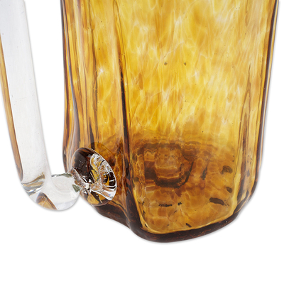 Krug aus geblasenem recyceltem Glas - Mundgeblasener, umweltfreundlicher Krug aus recyceltem Glas in Bernstein