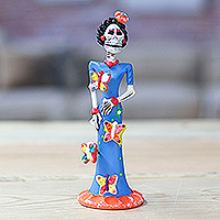 Escultura de cerámica, 'Frida Catrina en verano' - Escultura de cerámica Frida Catrina con temática de mariposa pintada