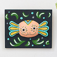 Keramik-Wandkunst, „Healing Friend in Aqua“ – handbemalte Aqua-Keramik-Wandkunst mit Blatt-Axolotl-Thema