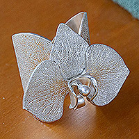 Anillo cruzado de plata de primera ley - Anillo envolvente de orquídea y mariposa con acabado combinado