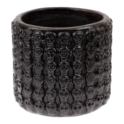 Blumentopf aus Keramik - Handgefertigter runder Blumentopf aus schwarzer Keramik mit Totenkopfmuster