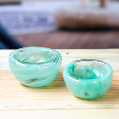 Mundgeblasene Glasschalen, (2er-Set) - Handgeblasene, gemusterte, mintfarbene Recyclingglasschalen (2er-Set)