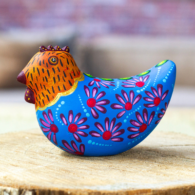 Figura alebrije de madera - Figura de alebrije de madera de gallina mexicana pintada a mano en azul naranja