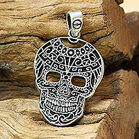 Mens sterling silver pendant, Tlaltecuhtli Skull