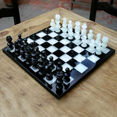 Schachspiel aus Onyx und Marmor - Schachspiel aus Onyx und Marmor