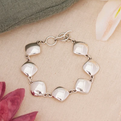 Silver link bracelet, 'Avant-Garde Belle' - Avant-Garde Polished Diamond-Shaped Silver Link Bracelet
