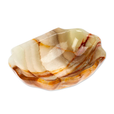 Marble catchall, 'Green Seashell' - Seashell-Themed Hand-Carved Natural Marble Catchall