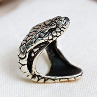 Sterling silver cocktail ring, 'Snake Power' - Snake-Shaped Bohemian Taxco Silver Unisex Cocktail Ring