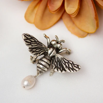 Cultured pearl brooch pin, 'Beautiful Bee' - Bee-Themed Taxco Silver Brooch Pin with Cultured Pearl Charm