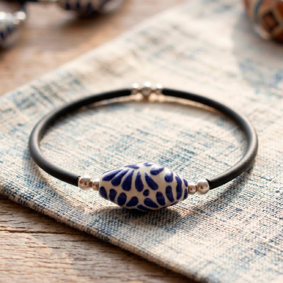 Ceramic pendant bracelet, 'Blue Feather Talavera' - Rubber Bracelet with Painted Talavera Style Ceramic Pendant