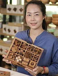 UNDISCOVERED Artisan Box  Handcrafted Large Wood Tic-Tac-Toe Board from  Thailand - Extreme Tic-T