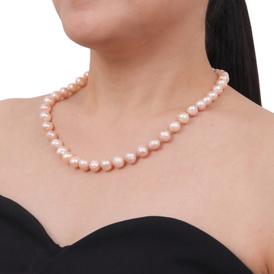Collar de perlas cultivadas y peridotos - Collar de perlas para novia hecho a mano