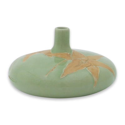 Seladon-Keramikvase, 'grüne Maiglöckchen'. - handgefertigte Seladon-Keramik-Vase