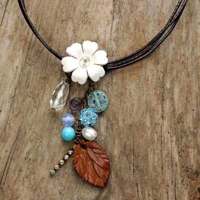 Pearl choker, 'White Blossom' - Unique Pearl and Leather Choker