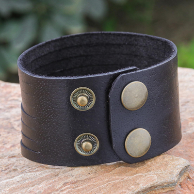 Handmade Thai Leather Wristband Bracelet - Chocolate Spring