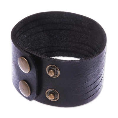 Leather wristband bracelet, 'Chocolate Spring' - Handmade Thai Leather Wristband Bracelet