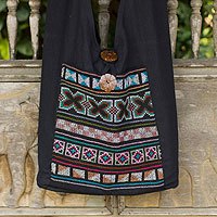 Baumwollhandtasche, „Tribal Tradition“ – bestickte Sling-Handtasche aus Baumwolle und Hanf