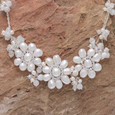 Pearl flower necklace, 'Snow Garland' - Artisan Crafted Pearl Necklace