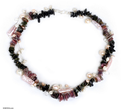 Halsband aus Perlen und Turmalin - Halsband aus Perlen und Turmalin