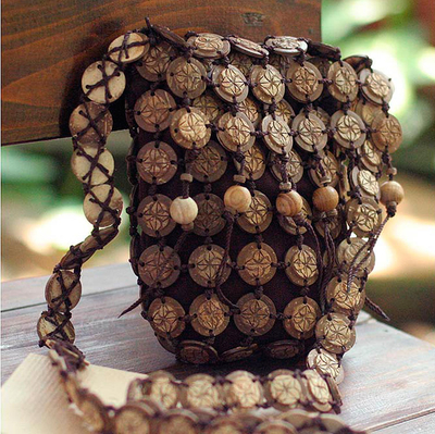 5730 Crochet Handbag withCoconut Shells