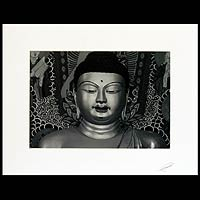 'Iluminación' - Fotografía en color de Buda