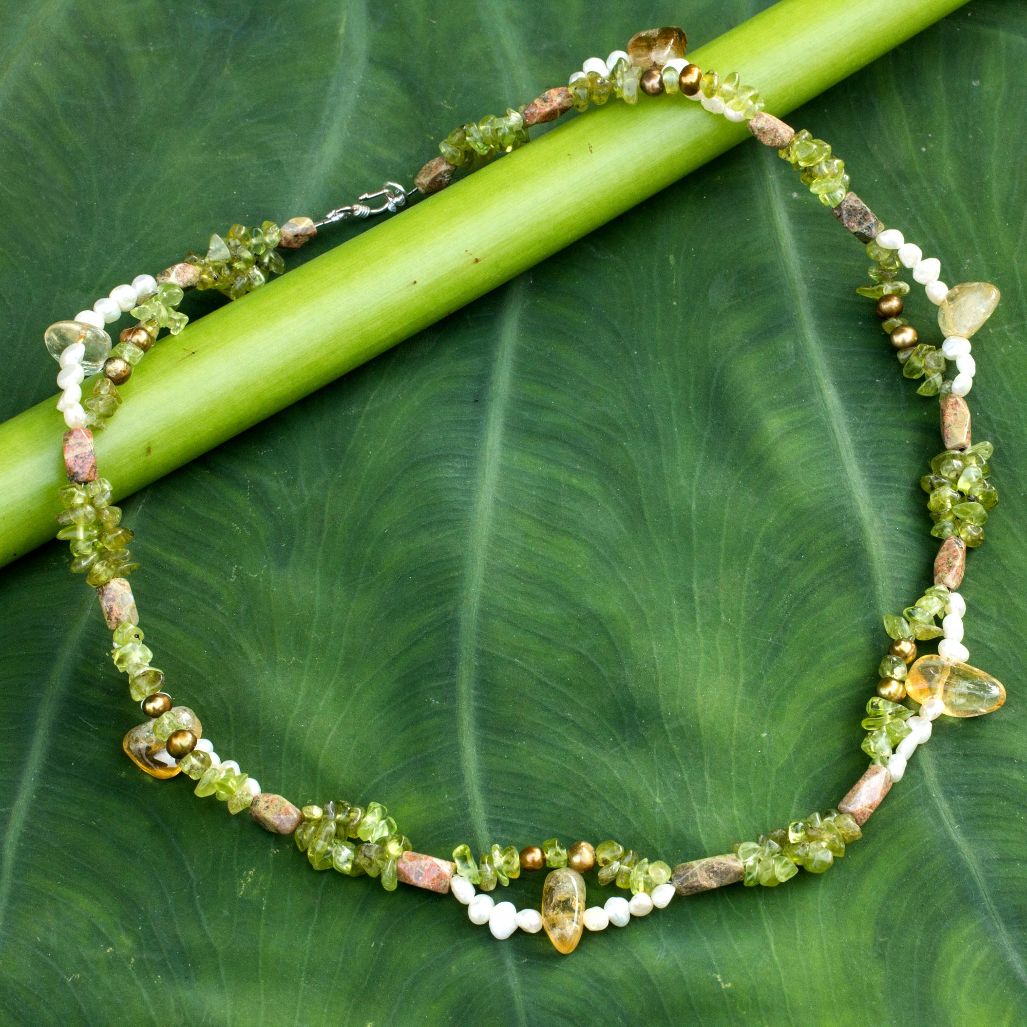 Amazon.com: NOVICA Handmade Cultured Freshwater Pearl Peridot Strand  Necklace .925 Sterling Silver Green Grey Beaded India Birthstone [17.75 in  min L x 19 in max L 12 mm W] 'Opulent Lime': Clothing,