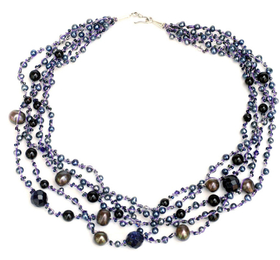 Halskette aus Perlen und Onyxsträngen - Halskette aus Perlen und Onyx