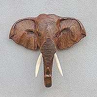 Escultura de pared de teca, 'Elephant Guardian' - Escultura de pared de madera de teca tailandesa