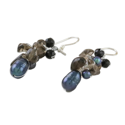 Perlen- und Rauchquarz-Cluster-Ohrringe, 'Surreal' - Rauchquarz- und Perlen-Cluster-Ohrringe