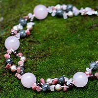 Collar de perlas y cuarzo rosa, 'Pink Exuberance' - Collar de cuentas de cuarzo rosa y perlas