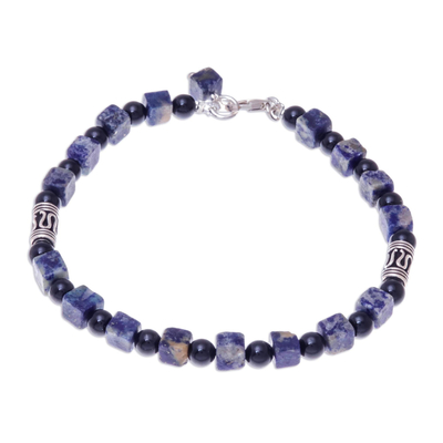 Quartz and lapis lazuli beaded bracelet