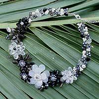 Perlen- und Rauchquarz-Halsband, „Midnight Garland“ – Einzigartiges Perlen- und Rauchquarz-Halsband