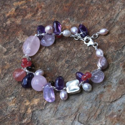 Pearl and amethyst beaded bracelet, 'Lilac Rose' - Handmade Pearl and Amethyst Beaded Bracelet