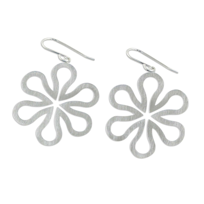 Sterling silver flower earrings, 'Dancing Daisies' - Hand Made Floral Sterling Silver Dangle Earrings