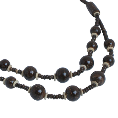 Kokosnussmuschel-Perlenkette, 'Waldfest', 'Waldfest - einzigartige Kokosnussmuschel-Perlenkette