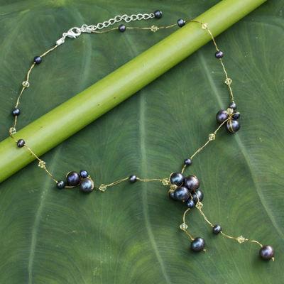 Halskette mit Anhänger aus Zuchtperlen - Handgefertigte Perlenkette
