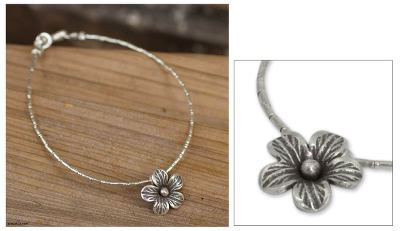 Silver flower bracelet, 'Karen Bloom' - Silver flower bracelet