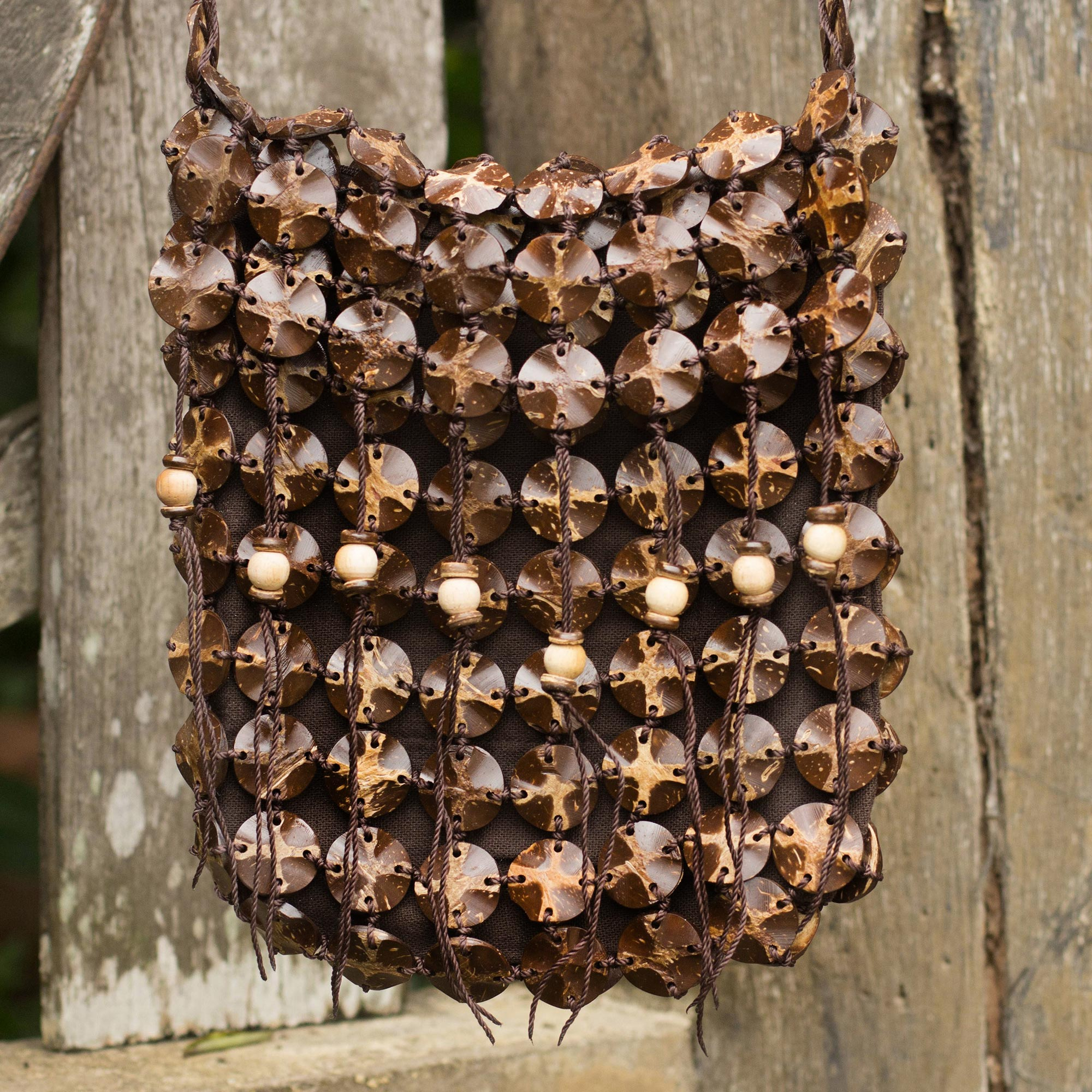 Brown Coconut Shell Purse at Rs 200/piece | नारियल शैल प्रोडक्ट्स in  Coimbatore | ID: 23369731533