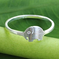 Bandring aus Sterlingsilber, „Funkelnder Elefant“ – Ring aus gebürstetem, satiniertem Sterlingsilber mit kubischem Zirkonia