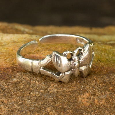Antique Bloom Silver Toe Ring | Buy silver Toe Rings online at rinayra.com