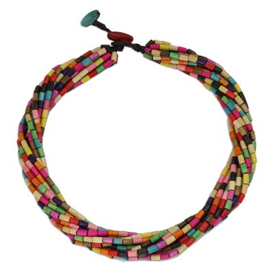 Holz-Torsade-Halskette, „Phuket Belle“ – handgefertigte Holzperlen-Halskette in Regenbogenfarben