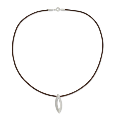 Halskette mit Anhänger aus Sterlingsilber, „Marquise Touch“ – handgefertigte Halskette mit Anhänger aus Thai-Silber