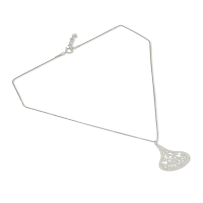 Halskette mit Anhänger aus Sterlingsilber, „Lanna Dew“ – Thai-Schmuck-Halskette aus Sterlingsilber