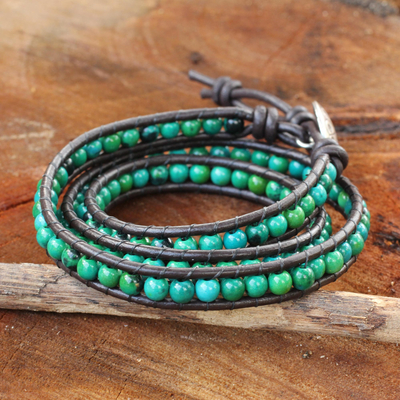 Serpentinen-Wickelarmband - Thailändisches handgeknüpftes Wickelarmband aus Serpentin und Leder
