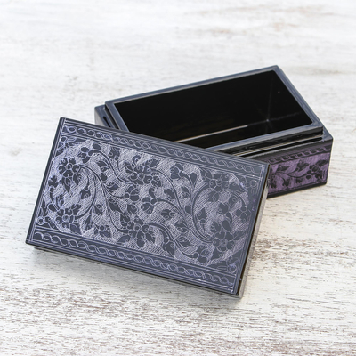 Lackierte Holzkiste - Handgefertigte dekorative Box aus lackiertem Holz