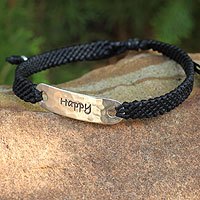 Pulsera de pulsera con acento plateado, 'Happy Desire' - Pulsera de macramé inspiradora hecha a mano