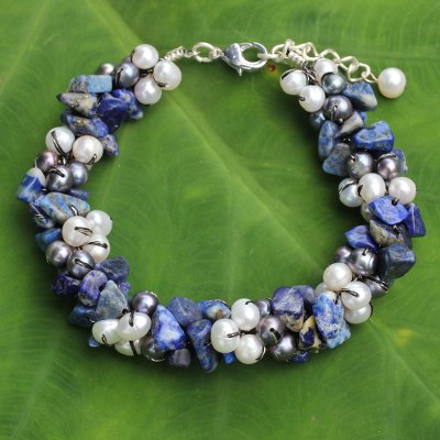 Cultured pearl and lapis lazuli beaded bracelet, 'Gracious Lady' - Handmade Bracelet with Lapis Lazuli and Pearls